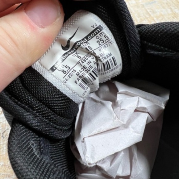 Nike Womens Air Max Siren Running Shoes Black White 749510-004 Lace Up Mesh 8.5M - Picture 11 of 12